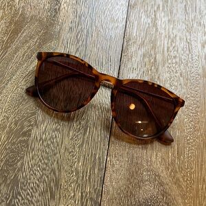 Amazon Brown Wayfarer Glasses